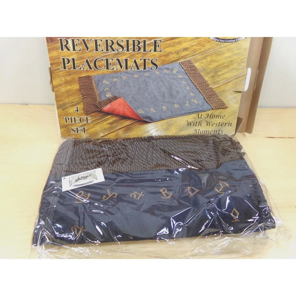 Western Moments Rustic Ranch 4 Reversible Placemats & 4 Pc Napkin Set‎ NEW